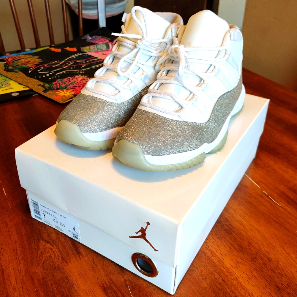 WMNS AIR JORDAN 11 RETRO sz. 7